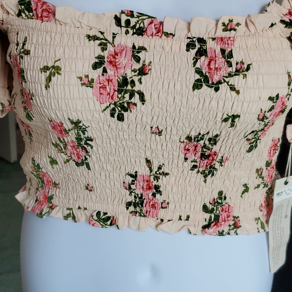 New Kate Hudson Happy Nature Floral Crop Top - Picture 2 of 8